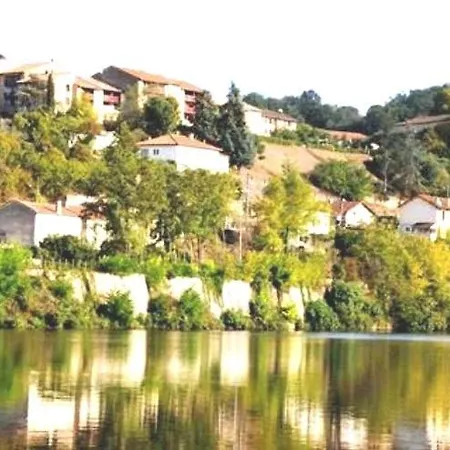 Paysmillereves Apartamento *